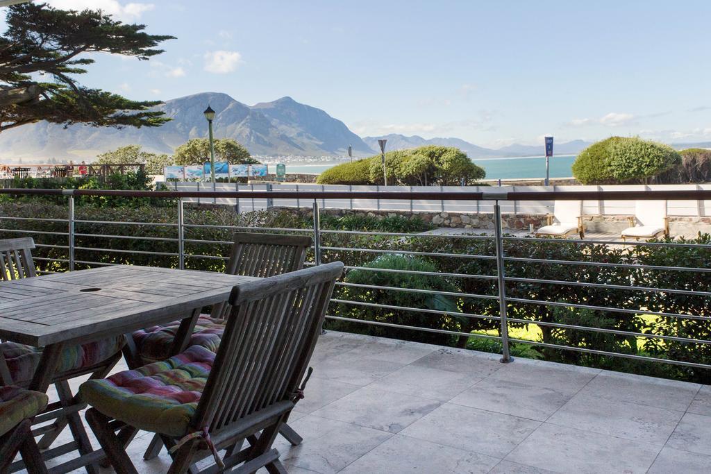 74 On Marine Apartment Hermanus Cameră foto
